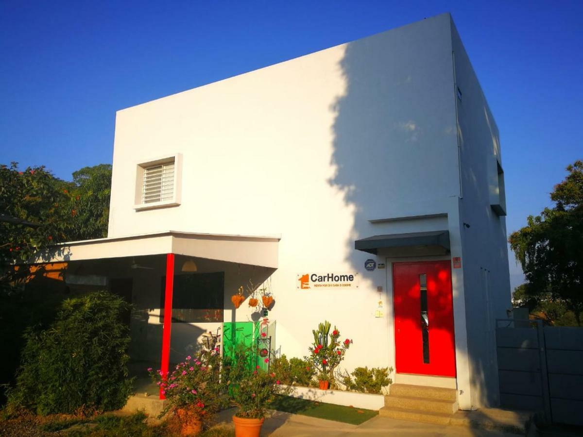 Htl & Suites Camino Real, Ubicacion, Parking, Facturamos Colima Ngoại thất bức ảnh